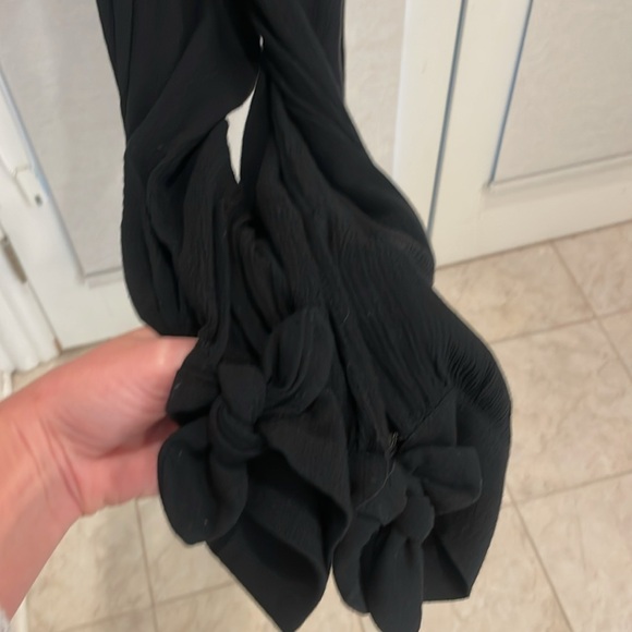 BRAND NEW LULUS BLACK ROMPER. Size : Small. Worn once - Picture 6 of 10